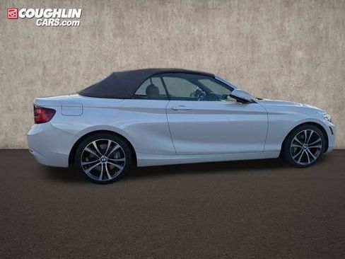 Used 2021 BMW 230i xDrive Convertible w/ Premium Package image 8