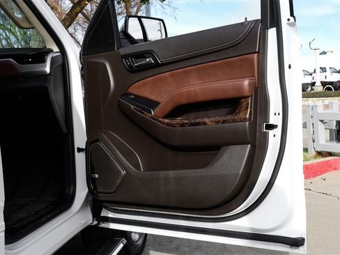 Used 2020 Chevrolet Suburban Premier w/ 6.2L Performance Package image 48