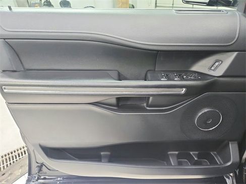 Used 2018 Ford Expedition XLT w/ Equipment Group 201A image 31