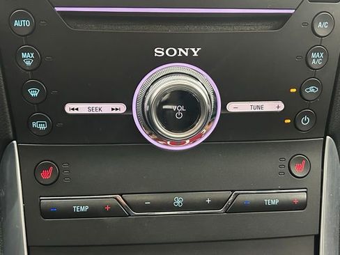 Used 2018 Ford Edge Sport image 25