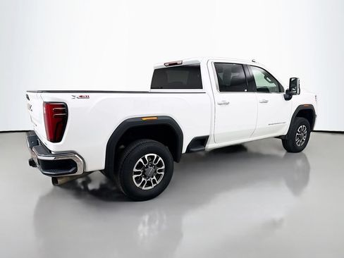 Used 2025 GMC Sierra 2500 SLT AWD/4WD image 9