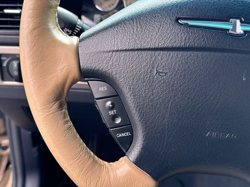 Used 2005 Ford Thunderbird RWD image 24