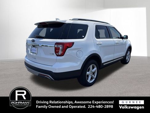 Used 2016 Ford Explorer XLT w/ Equipment Group 202A AWD/4WD image 10