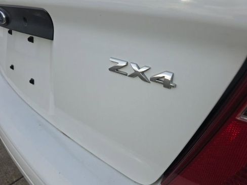 Used 2005 Ford Focus ZX4 Sedan image 5