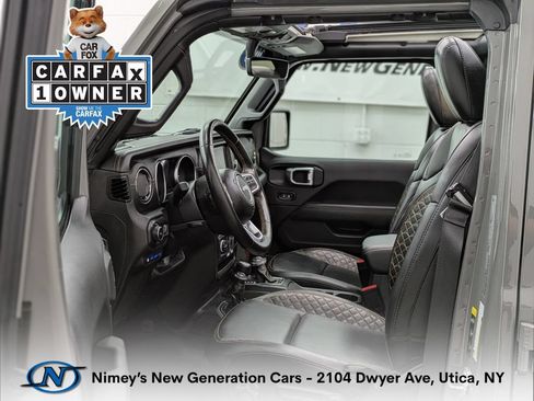 Used 2023 Jeep Wrangler Unlimited Sahara AWD/4WD image 4