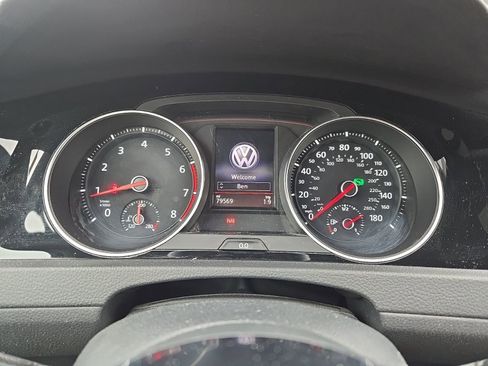 Used 2018 Volkswagen GTI SE image 9