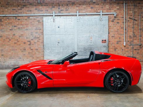 Used 2019 Chevrolet Corvette Stingray Coupe w/ Battery Protection Package RWD image 36