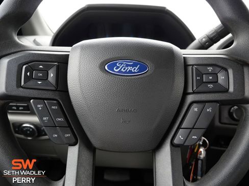 Used 2022 Ford F450 XL w/ Power Equipment Group image 18