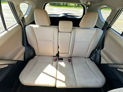 Used 2013 Toyota RAV4 LE FWD image 16