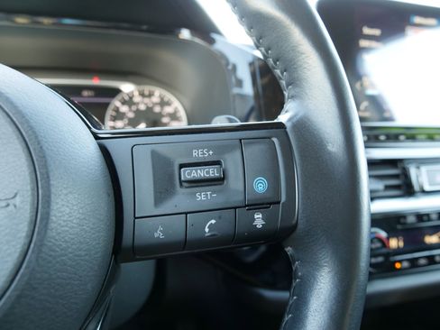 Used 2023 Nissan Pathfinder SL w/ Lighting Package (N92) image 24