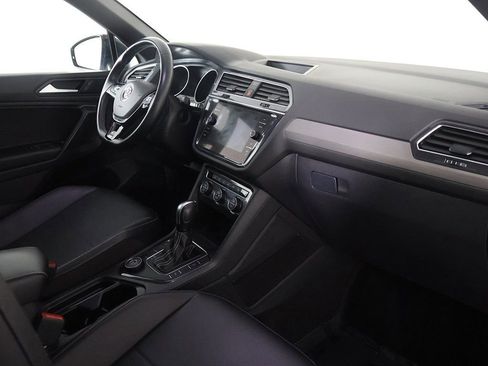 Used 2021 Volkswagen Tiguan SE R-Line image 27
