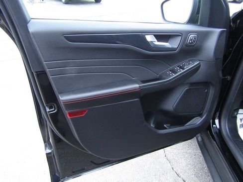 Used 2023 Ford Escape ST-Line Elite image 14