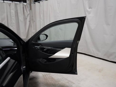 Used 2026 BMW i5 eDrive40 AWD/4WD image 30
