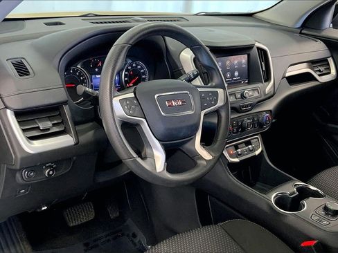 Used 2023 GMC Terrain SLE w/ Driver Convenience Package image 14
