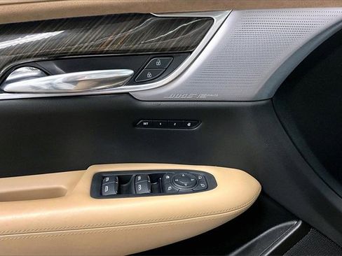 Used 2024 Cadillac XT6 Sport image 36