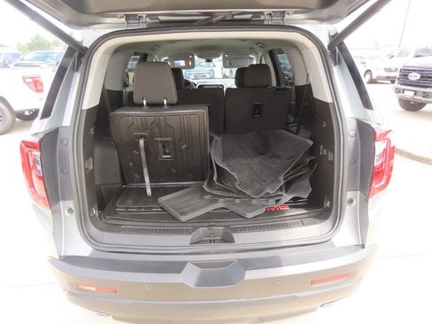Used 2023 GMC Acadia SLE w/ Driver Convenience Package FWD image 14
