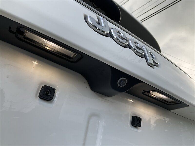 Used 2018 Jeep Compass Latitude AWD/4WD image 10