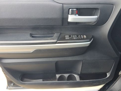 Used 2017 Toyota Tundra SR5 w/ SR5 Upgrade Package image 12