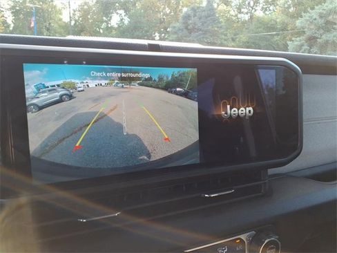 Used 2024 Jeep Wrangler Sport S image 18