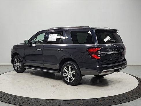 Used 2022 Ford Expedition Limited RWD image 5