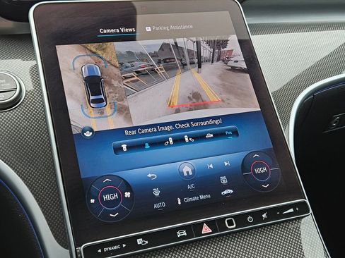 Certified 2025 Mercedes-Benz C 300 4MATIC Sedan image 23