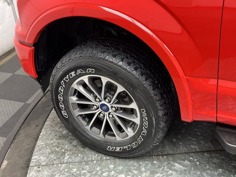 Used 2019 Ford F150 XLT w/ Equipment Group 302A Luxury AWD/4WD image 34