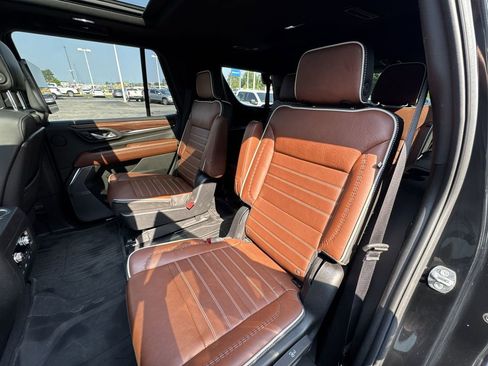 Certified 2023 GMC Yukon Denali Ultimate image 26