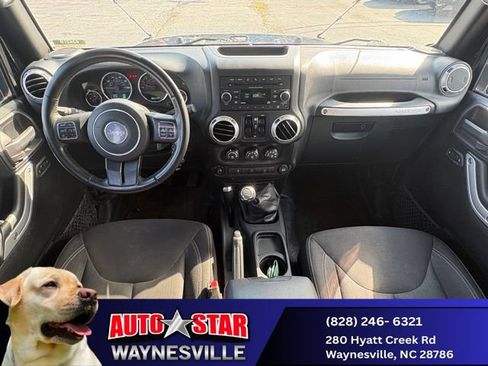 Used 2016 Jeep Wrangler Unlimited Rubicon w/ Dual Top Group AWD/4WD image 10