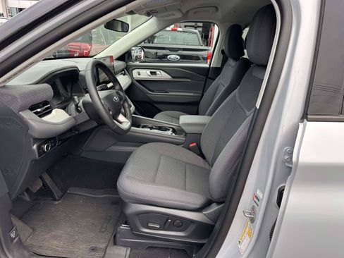 Used 2026 Ford Explorer Active AWD/4WD image 12