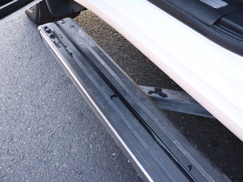 Used 2022 Chevrolet Silverado 1500 High Country w/ High Country Premium Package image 11