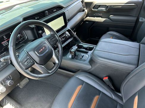 Used 2024 GMC Sierra 1500 AT4 w/ Technology Package image 10