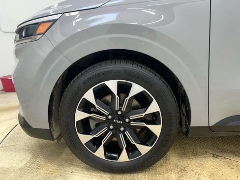 Certified 2024 Kia Carnival EX FWD image 19