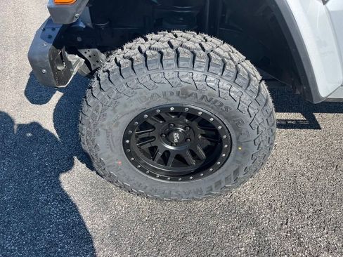 Used 2022 Jeep Wrangler Unlimited Rubicon w/ Steel Bumper Group image 31