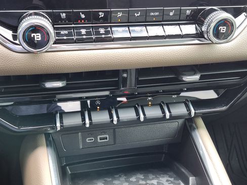 Certified 2026 GMC Canyon Denali image 19