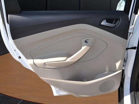 Used 2016 Ford C-MAX SE w/ Equipment Group 202A image 29