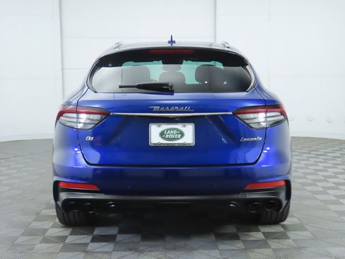 Used 2021 Maserati Levante image 6