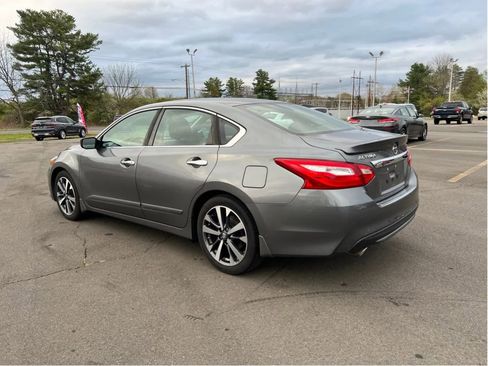 Used 2016 Nissan Altima 2.5 SR FWD image 7