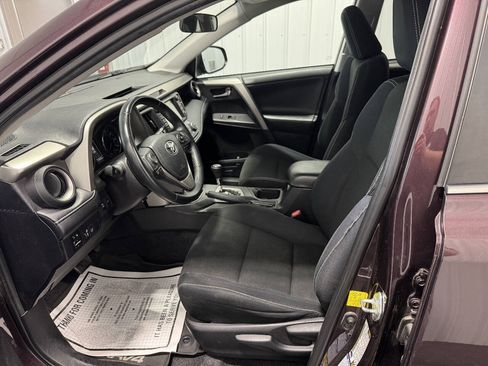 Used 2016 Toyota RAV4 XLE w/ Convenience Package AWD/4WD image 9