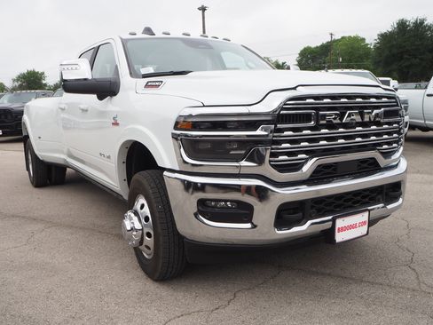 New 2025 RAM 3500 Longhorn image 3