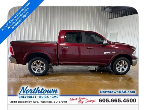 Used 2017 RAM 1500 Laramie w/ Convenience Group AWD/4WD image 7