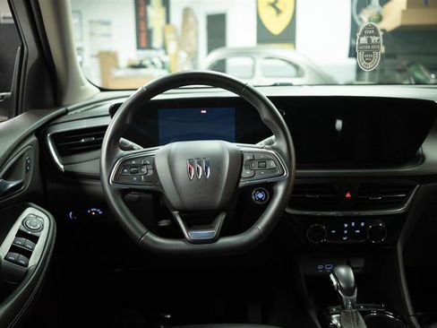 Used 2024 Buick Encore GX Sport Touring image 16