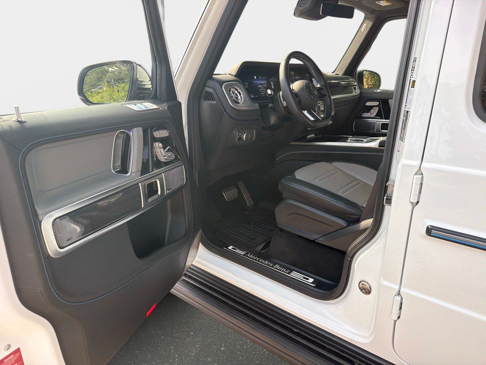 Certified 2025 Mercedes-Benz G 580 w/ EQ Technology image 17
