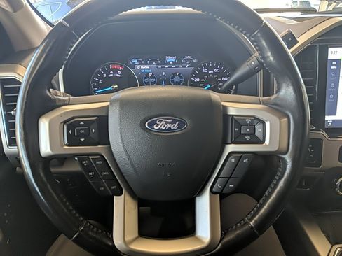 Certified 2022 Ford F350 Lariat w/ Lariat Ultimate Package image 16