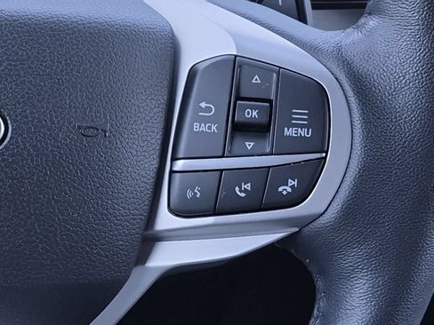Used 2021 Ford Explorer XLT w/ Equipment Group 202A AWD/4WD image 24