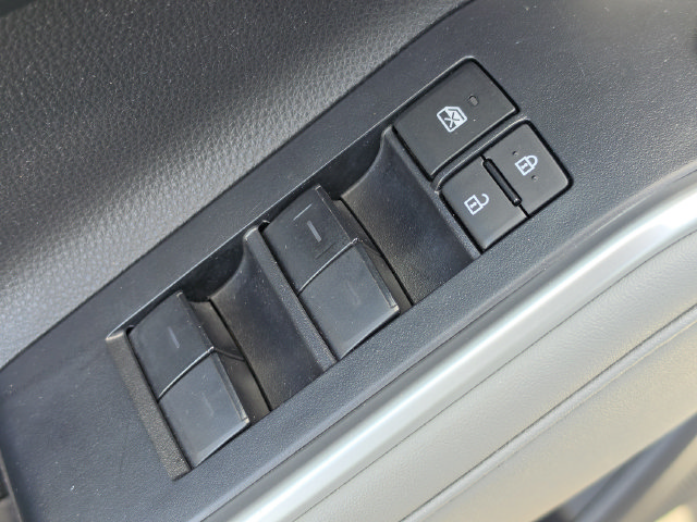 Used 2023 Toyota Highlander XLE AWD/4WD image 30