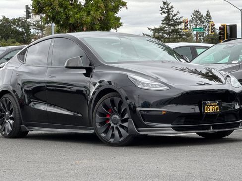 Used 2021 Tesla Model Y Performance AWD/4WD image 2