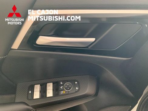 Used 2024 Mitsubishi Outlander SE image 10