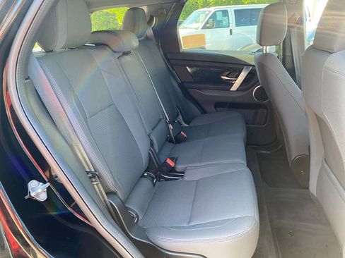 Used 2020 Land Rover Discovery Sport image 26