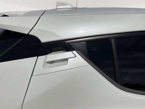 Used 2019 Toyota C-HR LE FWD image 12