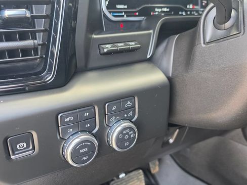 Used 2025 GMC Sierra 2500 AT4X AWD/4WD image 14